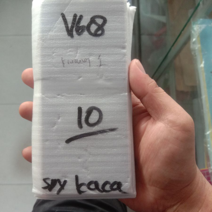 V 68 (spy kaca)