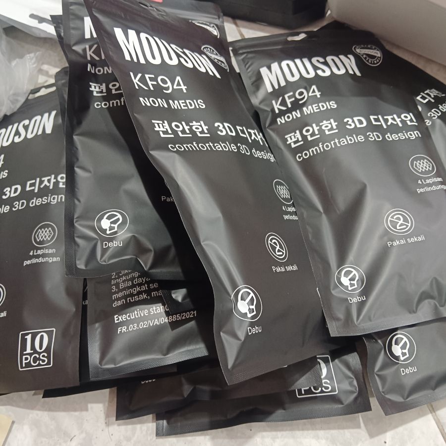 Mouson KF94/Hitam