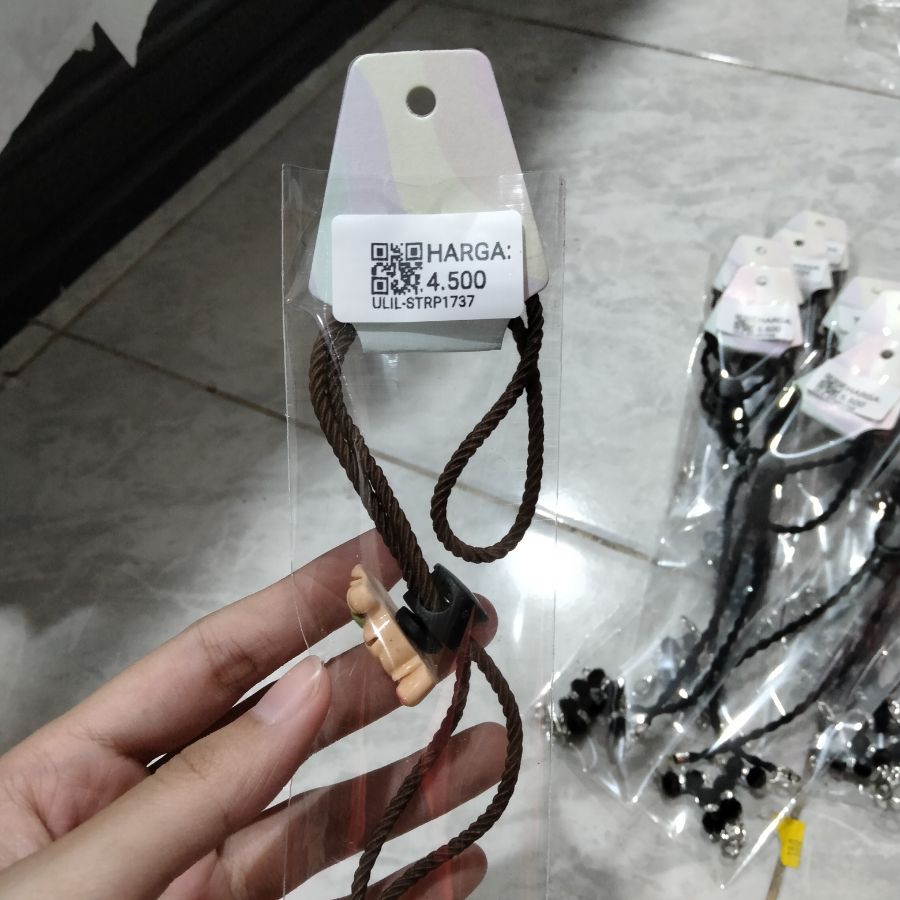 Strap polos karakter coklat