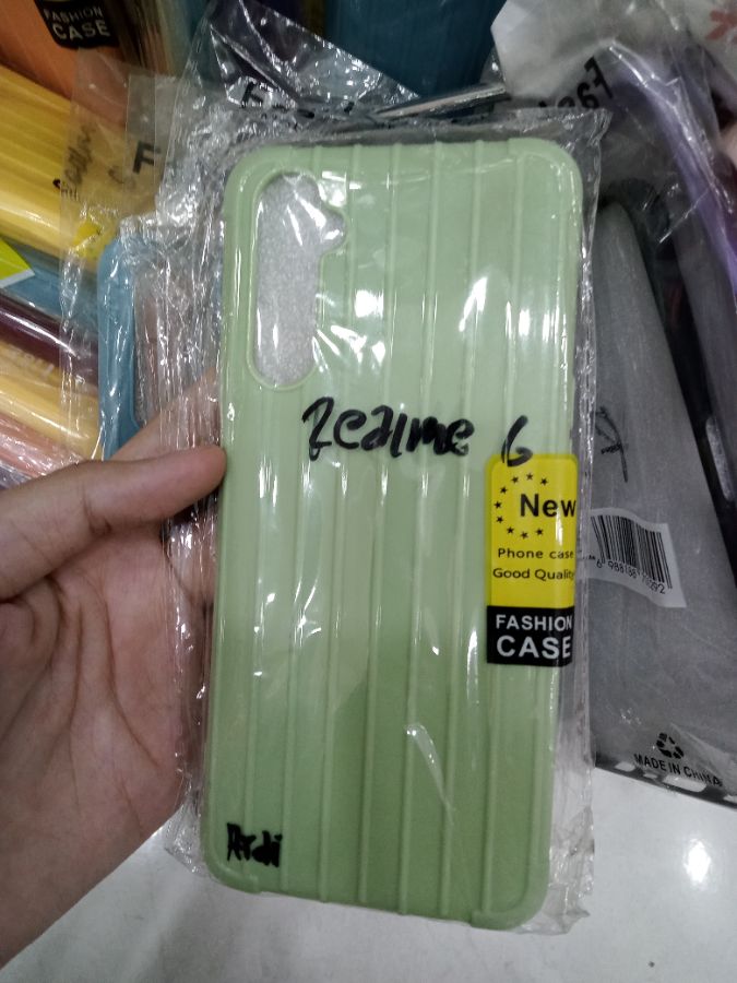 Macaron Realme 6 