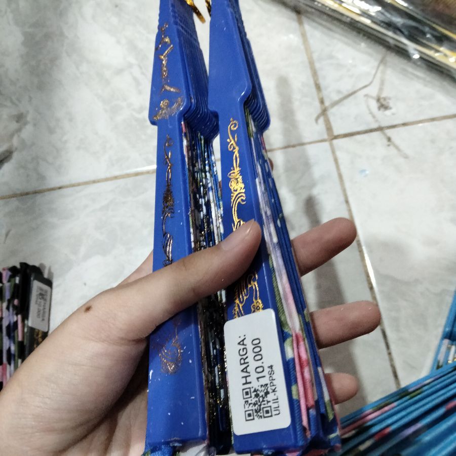 kipas Lipat motif 