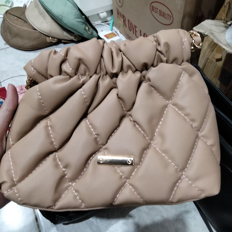 Tas selempang rante/ mocca
