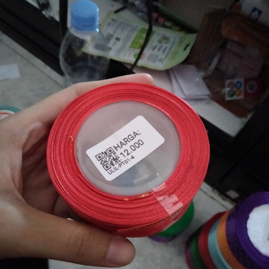 pita gulung merah