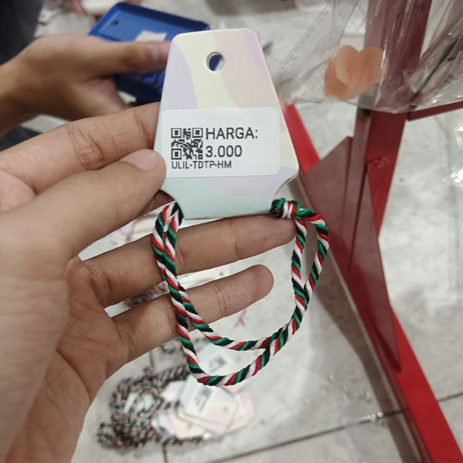 Gelang Tridatu Merah Hijau Putih