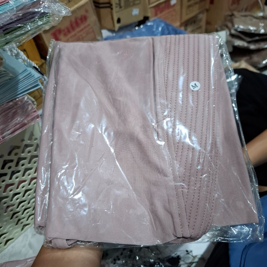 Ikmal Hijab Sport/M/Ivory