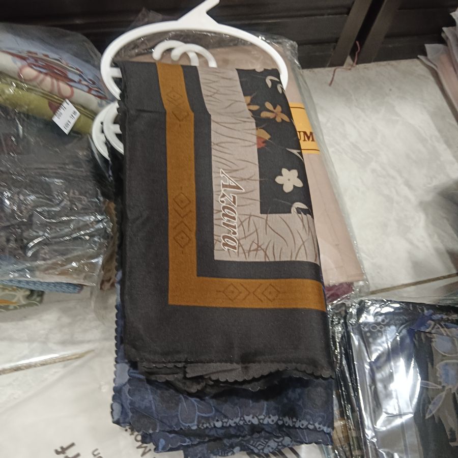 Azara Oskara Motif