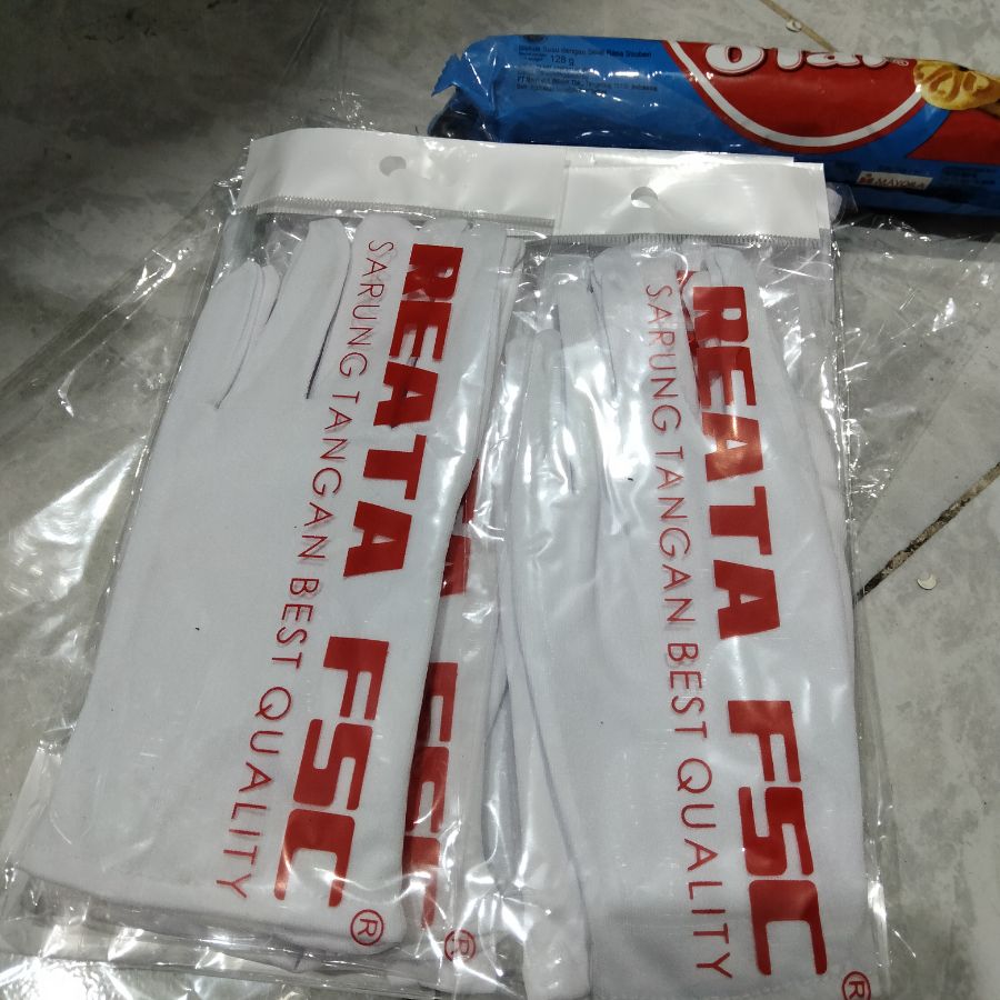 sarung tangan putih