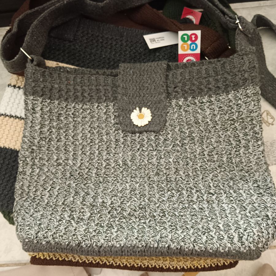 Totebag Rajut Daisy