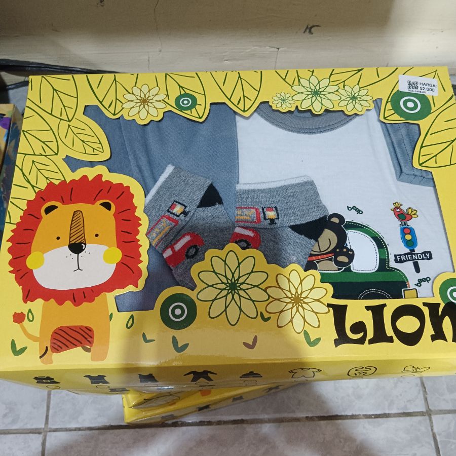Set Baju Bayi Lion