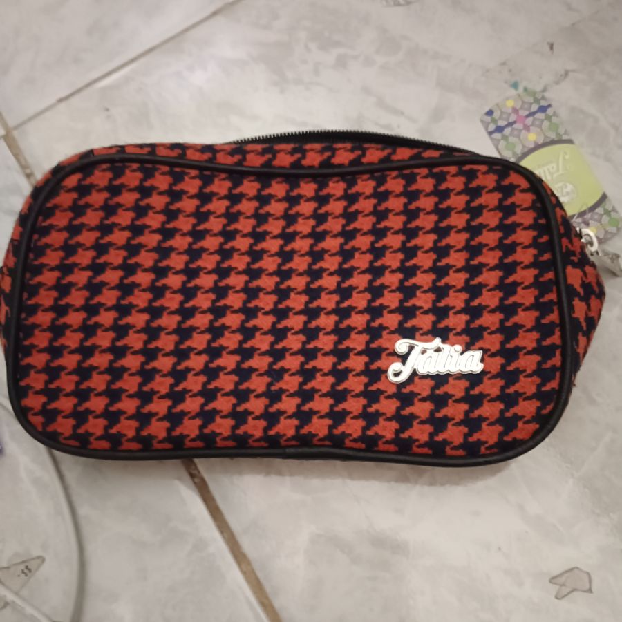Tempat Pensil Talia