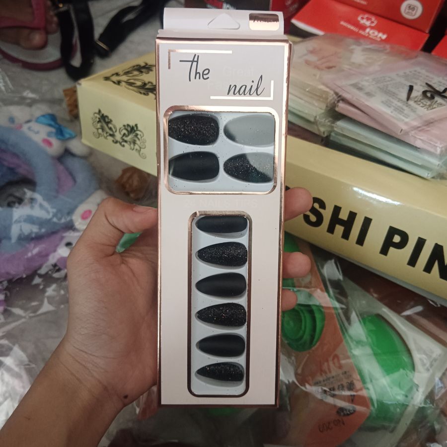 Set Kuku Palsu