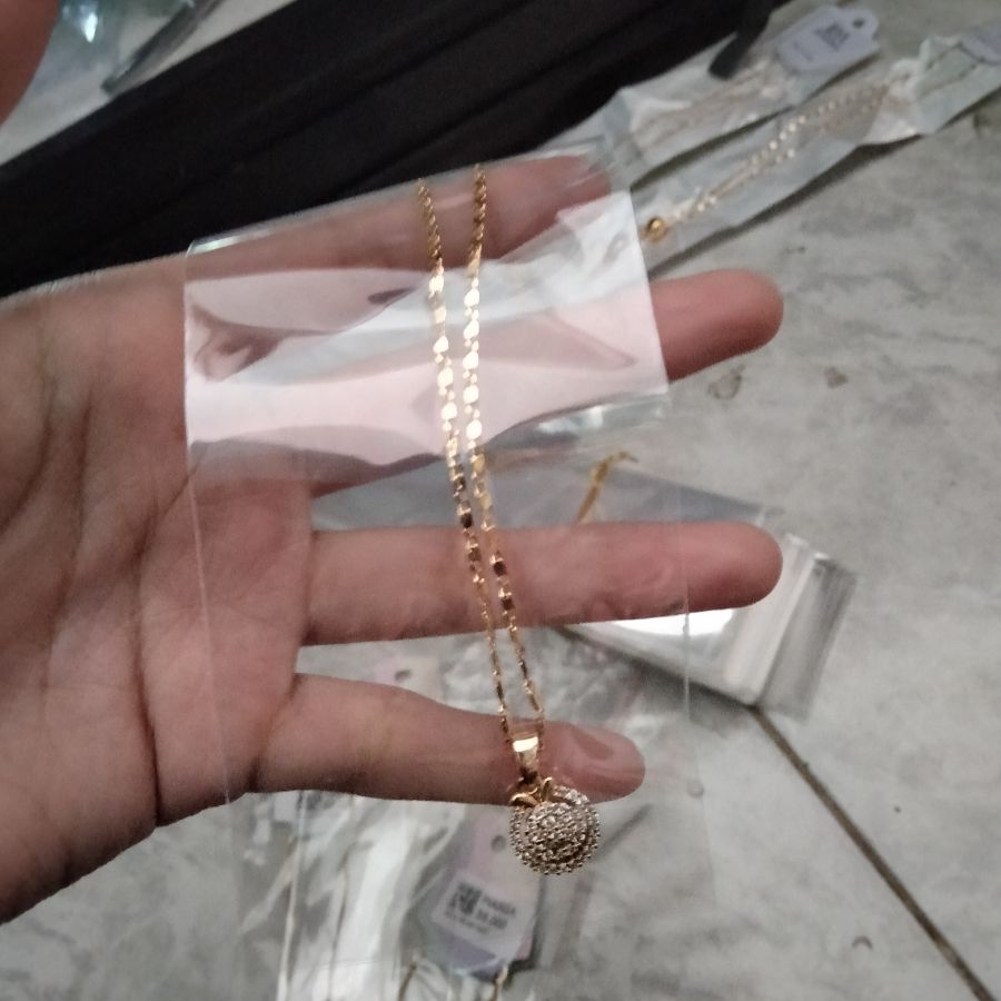kalung titanium 