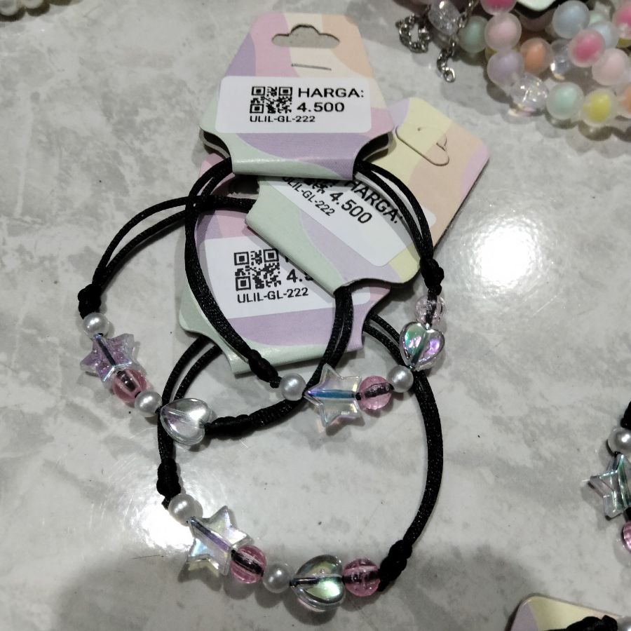 gelang mote 
