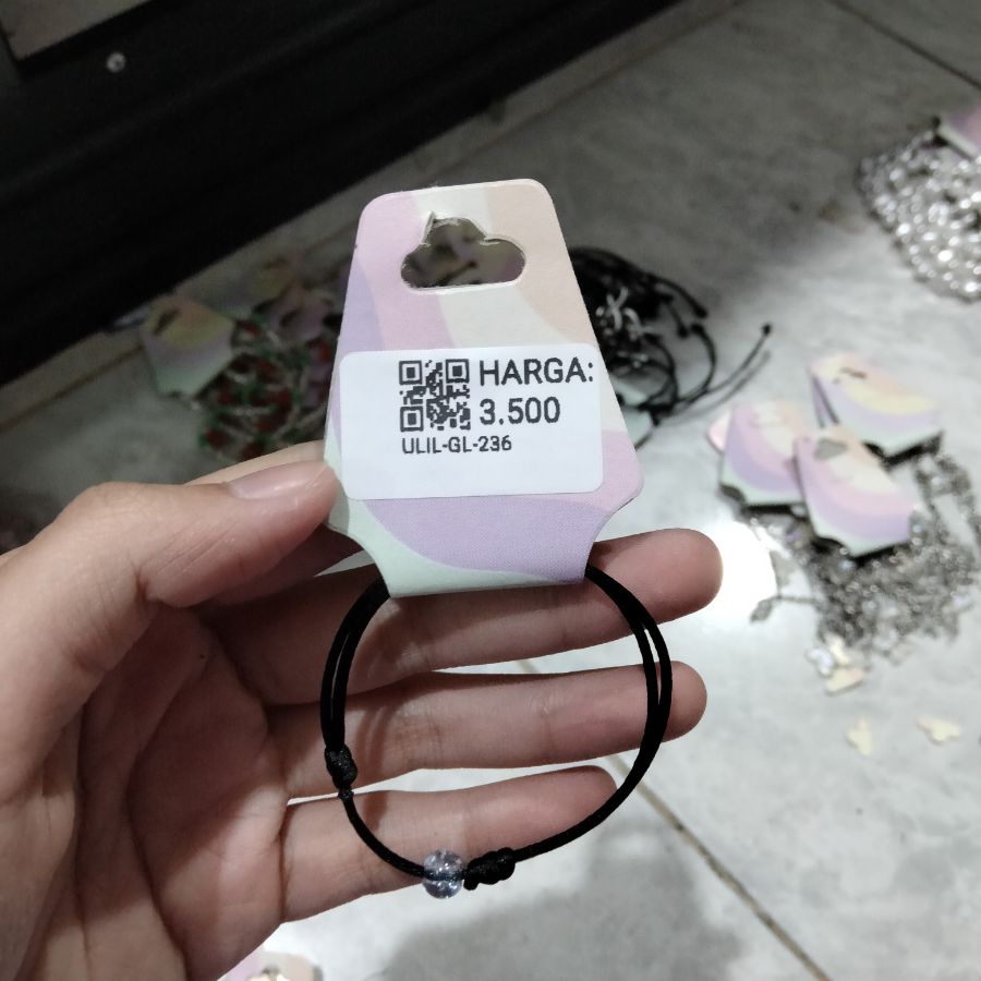 gelang mote 