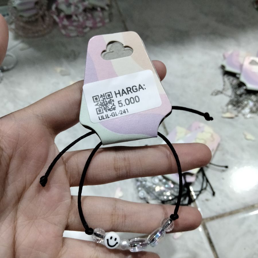 gelang mote 