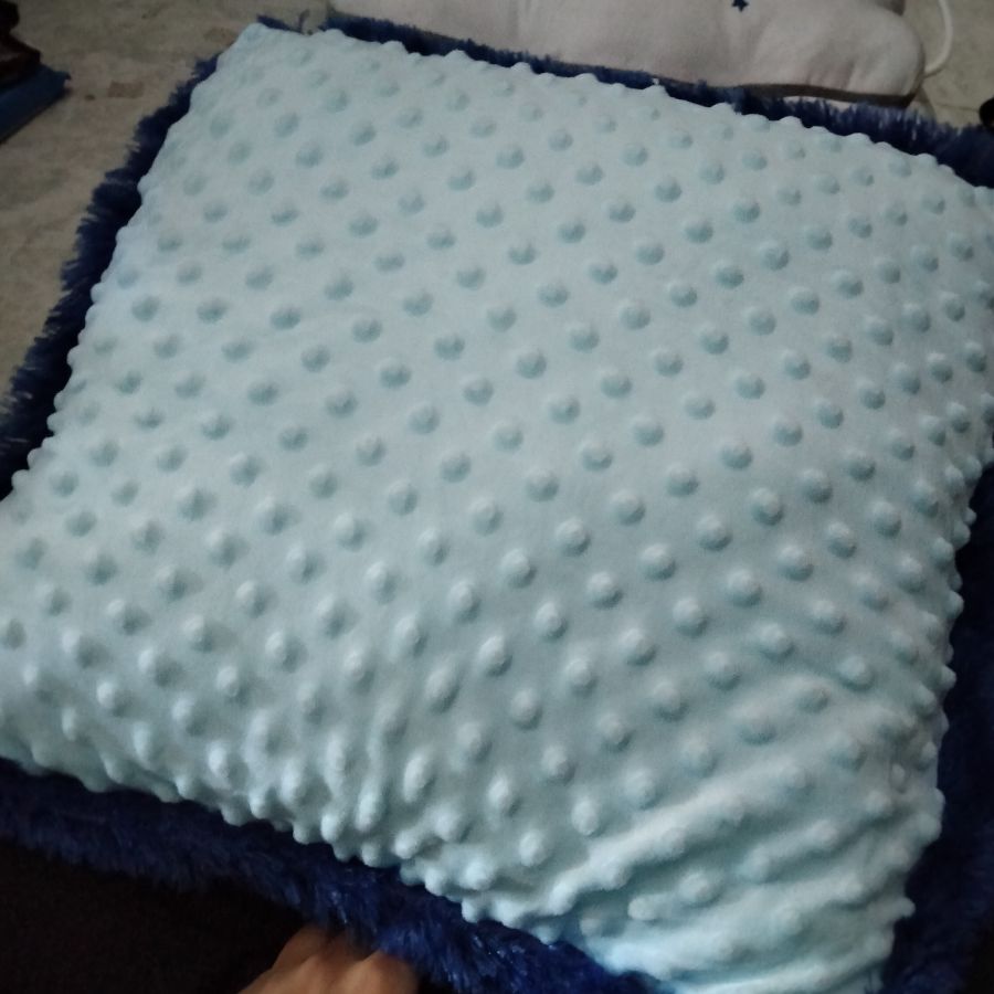 bantal karakter 