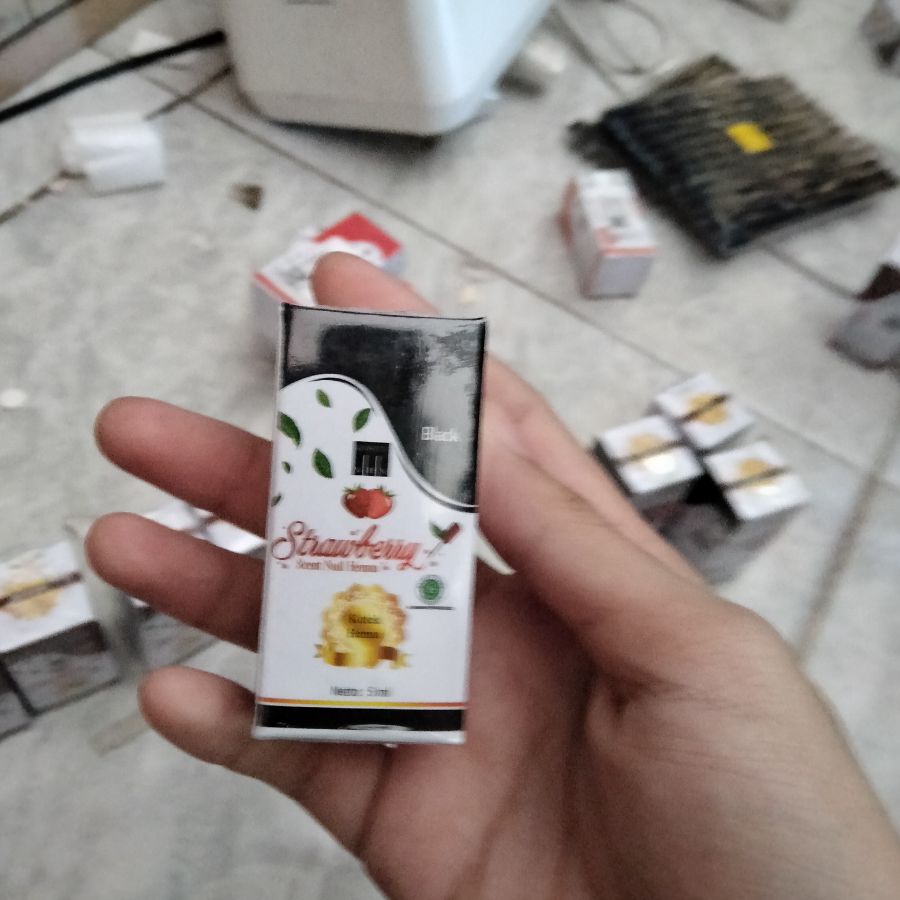Strawberry black