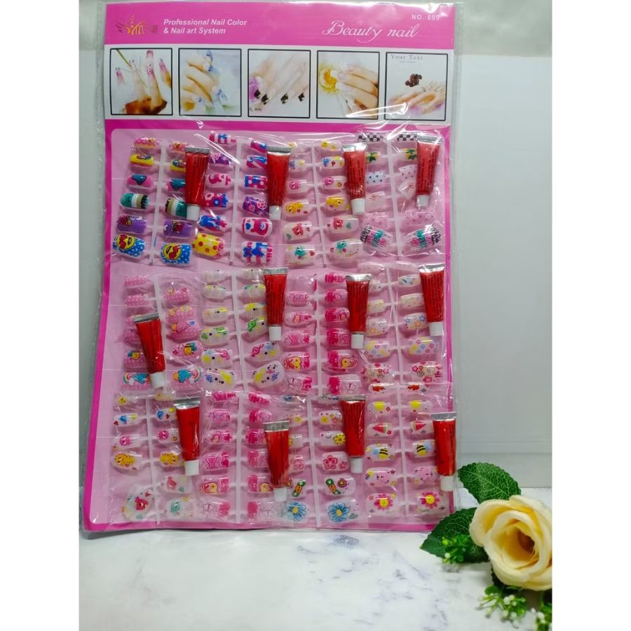 Kuku Palsu Anak