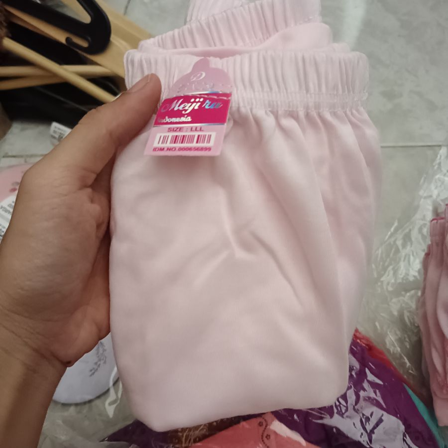Celana Dalam Meiji/LLL