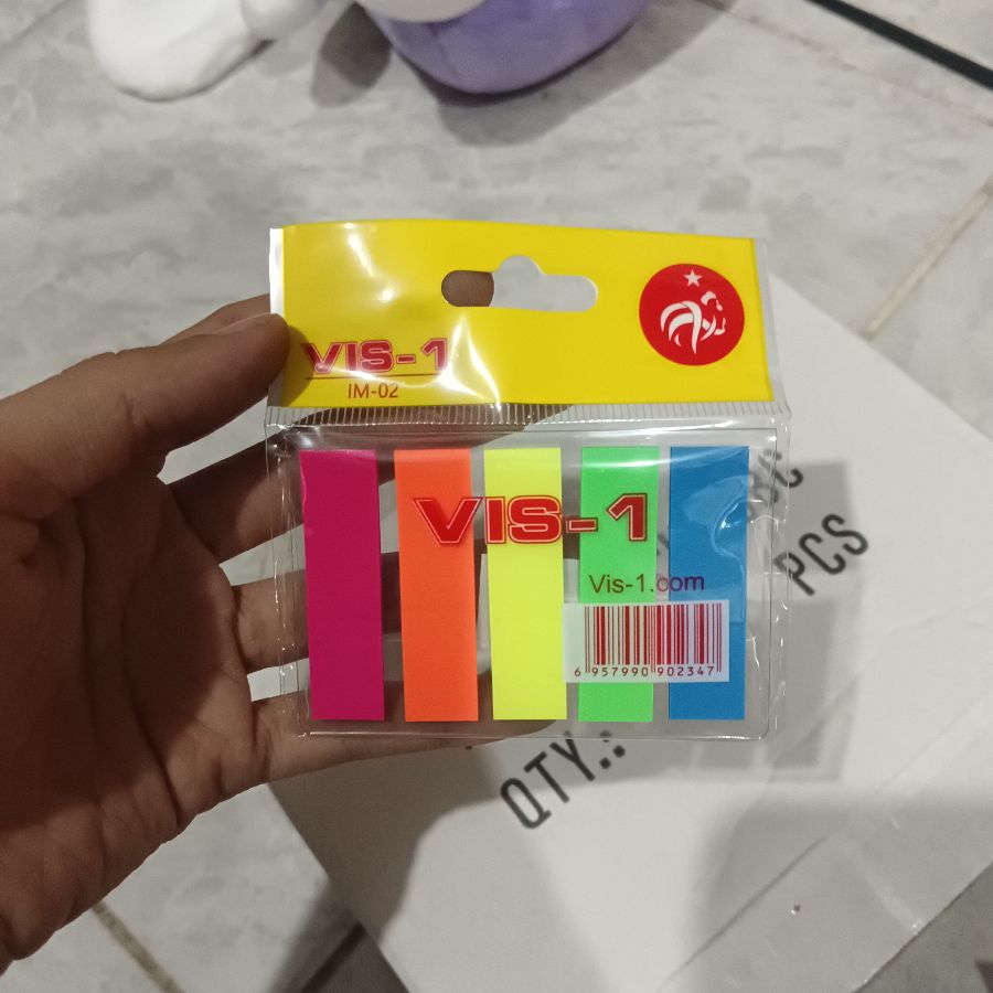 Pembatas Kertas