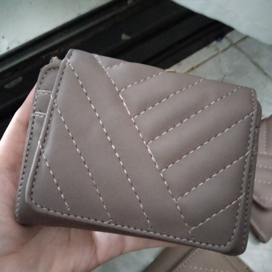 dompet fashion lipat magnet 