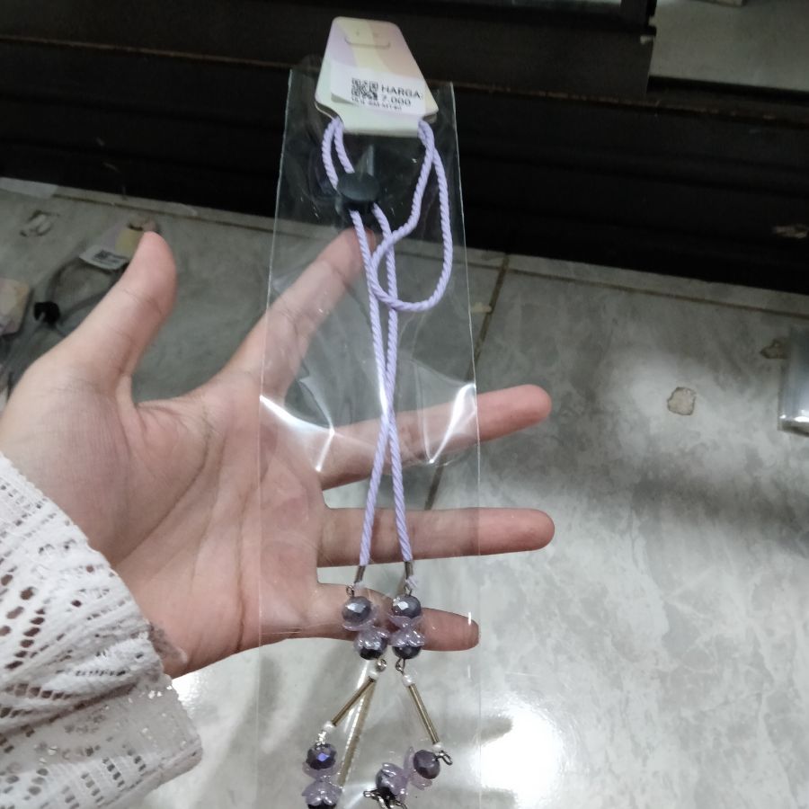 strap masker karakter 