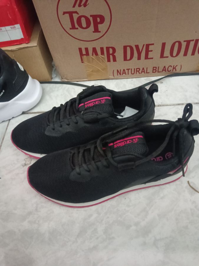 Sepatu Ardiles/Merah Fuchia/35