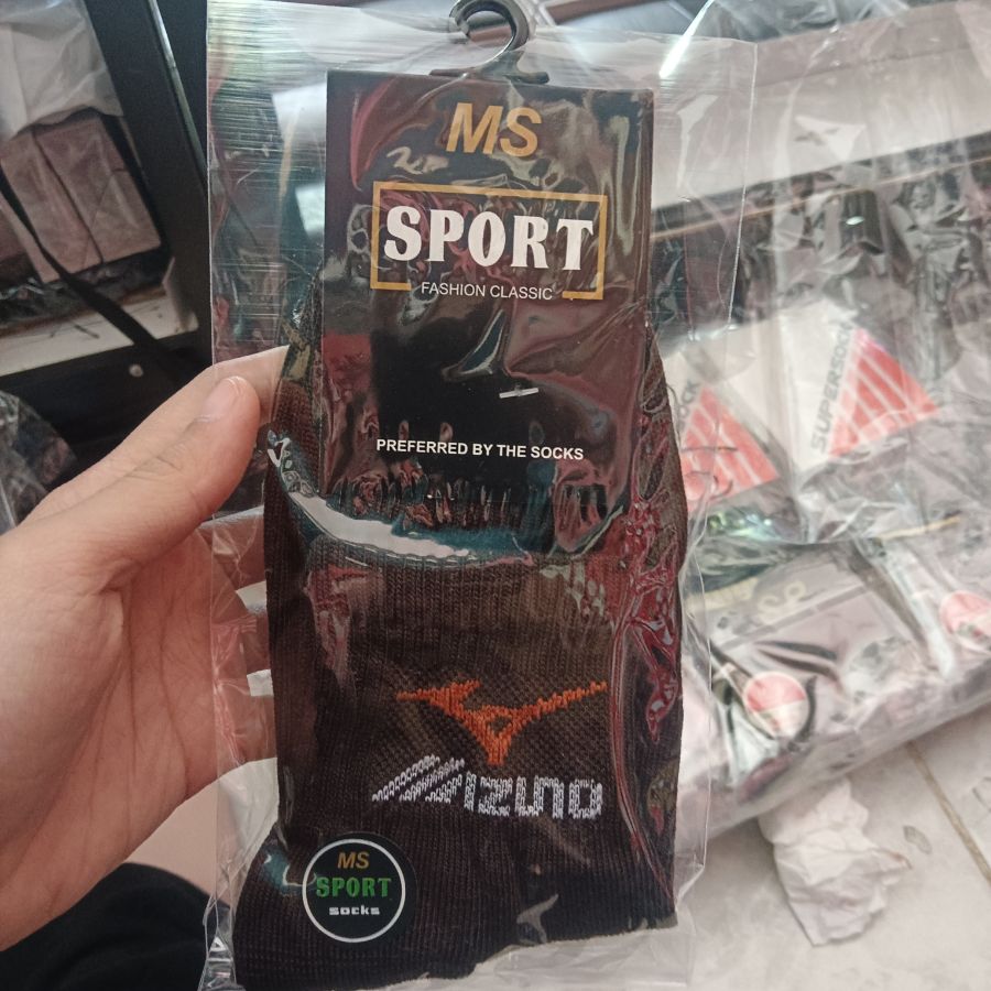 Kaos Kaki Mizuno