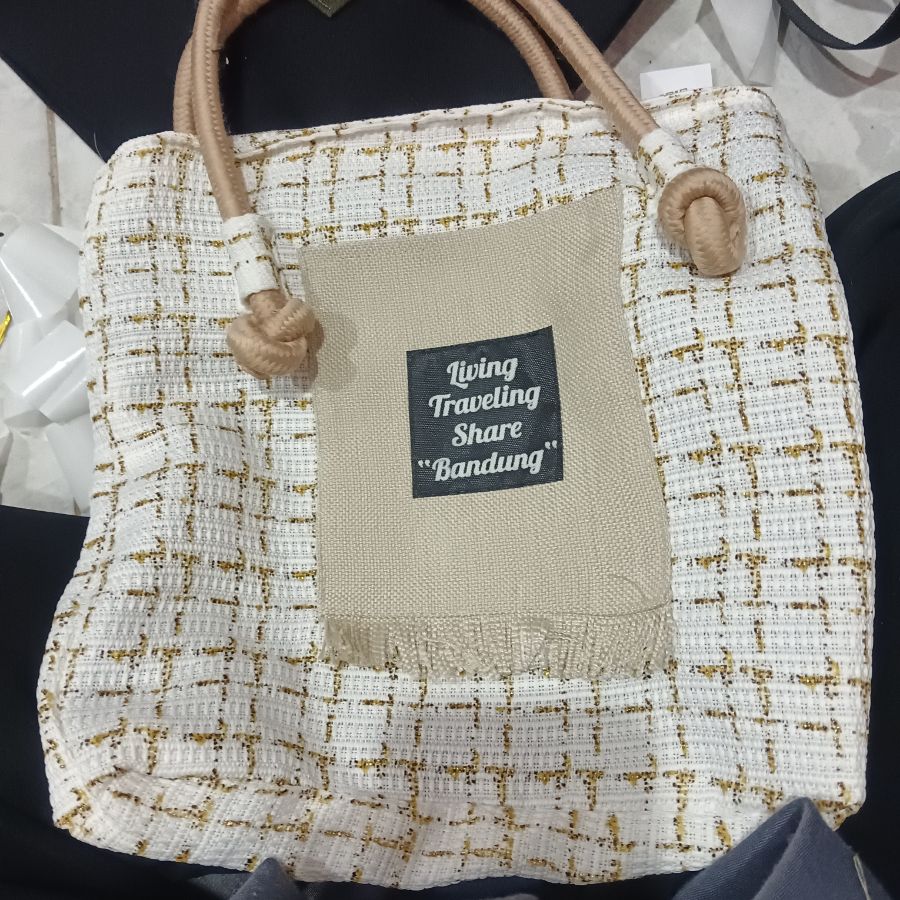 Totebag Rawis