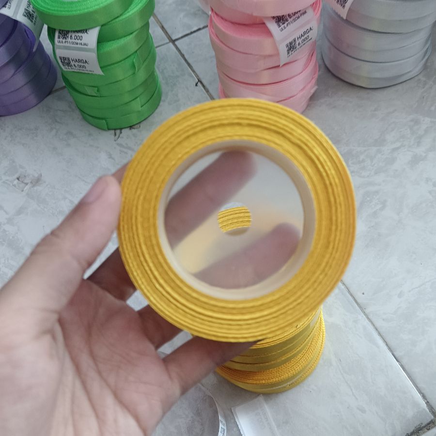 Pita Satin 1/2cm /Kuning
