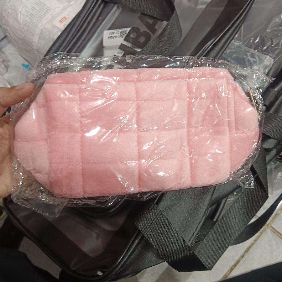 Dompet Bulu Serbaguna/Pink