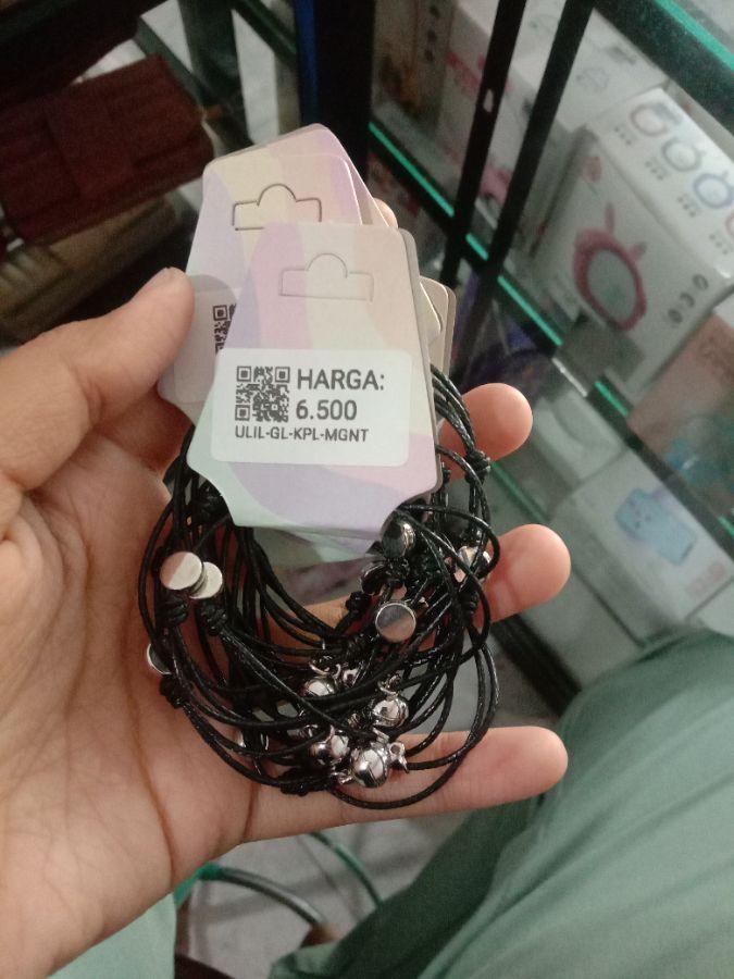 Gelang kopel magnet