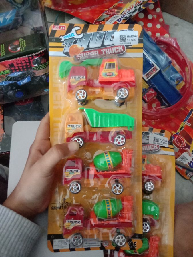 Mainan Super Truck