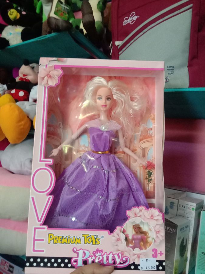 Mainan Barbie Pretty Princess