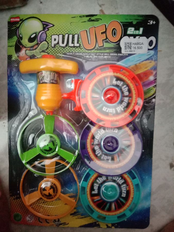 Mainan Pull Ufo