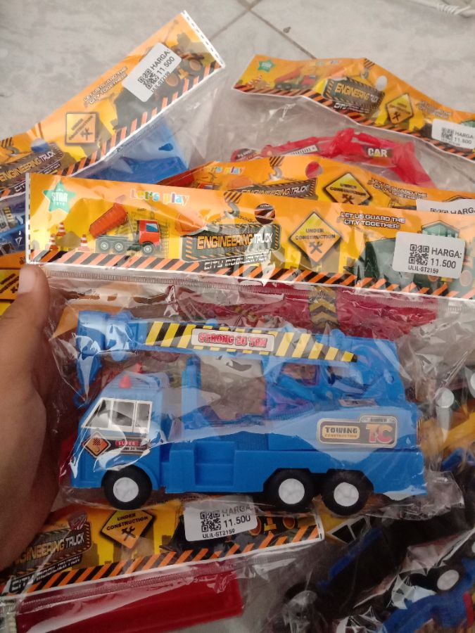 Mainan Set Engineeribg Truck