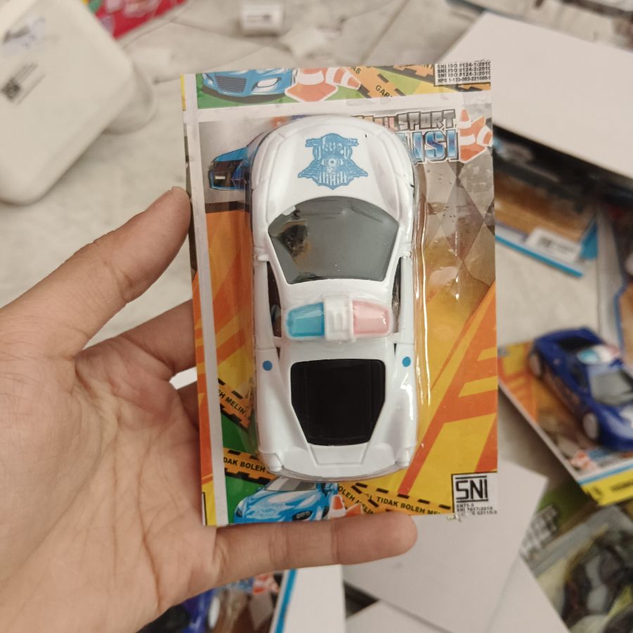 Mainan Mobil Police