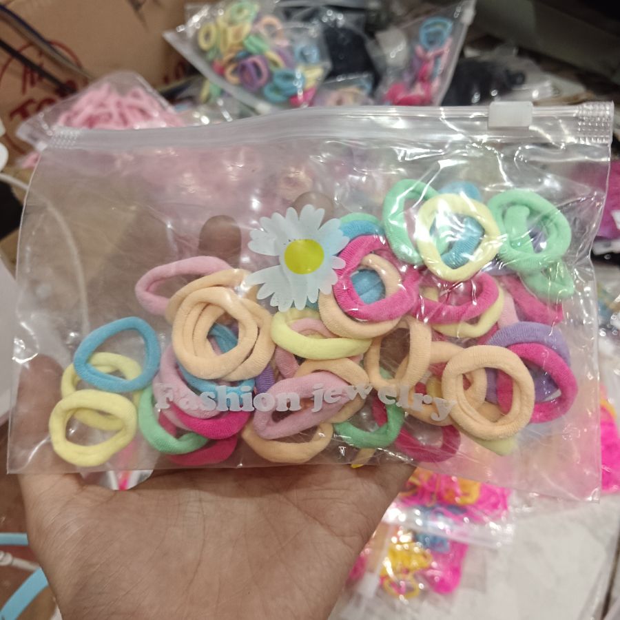 Ikat Rambut Donat Pouch