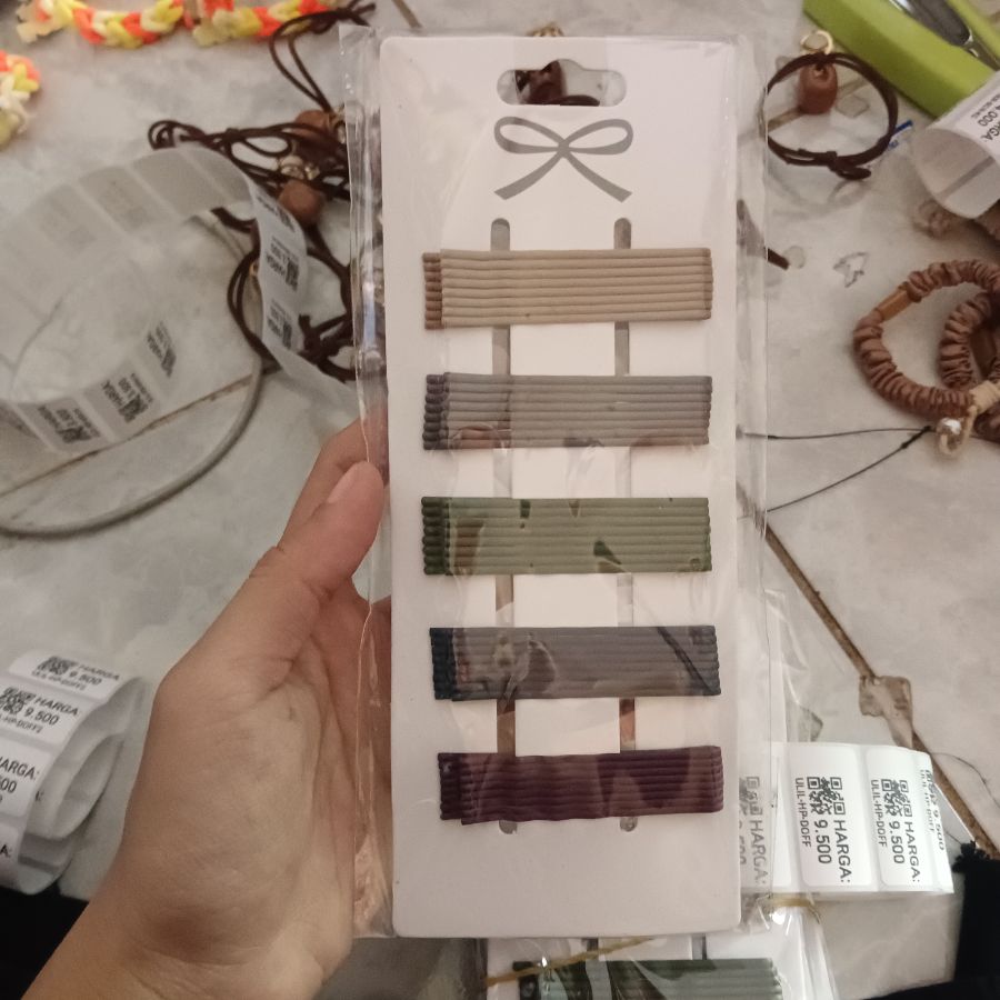 Hair Pin Doff*