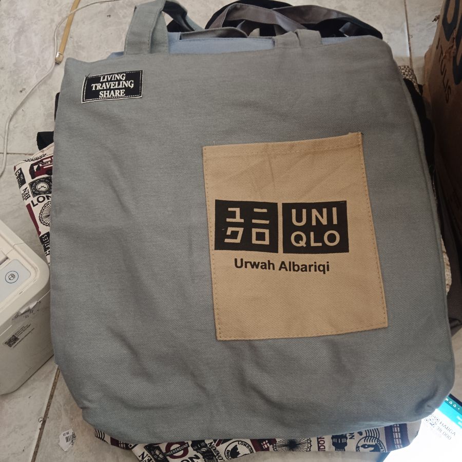 Totebag Canvas Saku Besar 