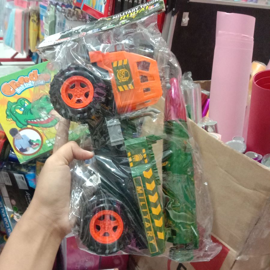 Militarry truck
