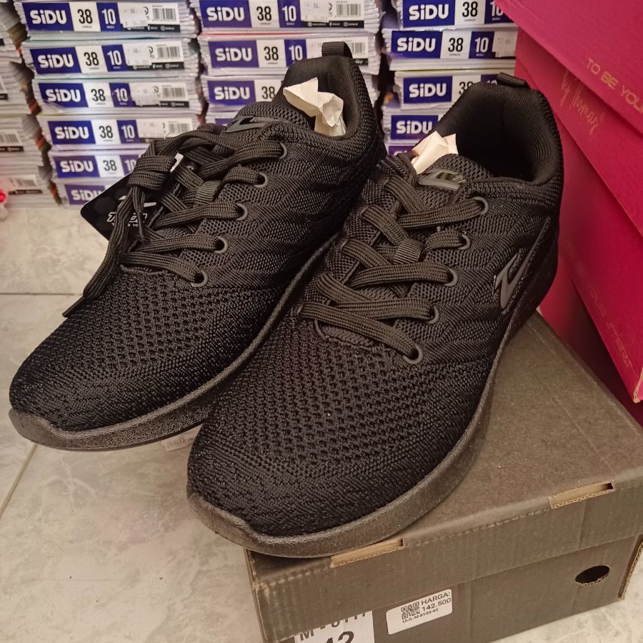Sepatu Sekolah Thomas Full Hitam/42