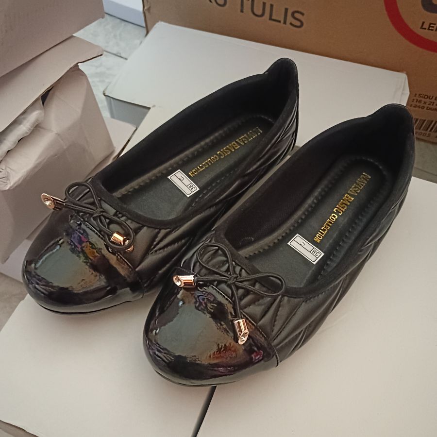 Navisa Flatshoes Hitam/40
