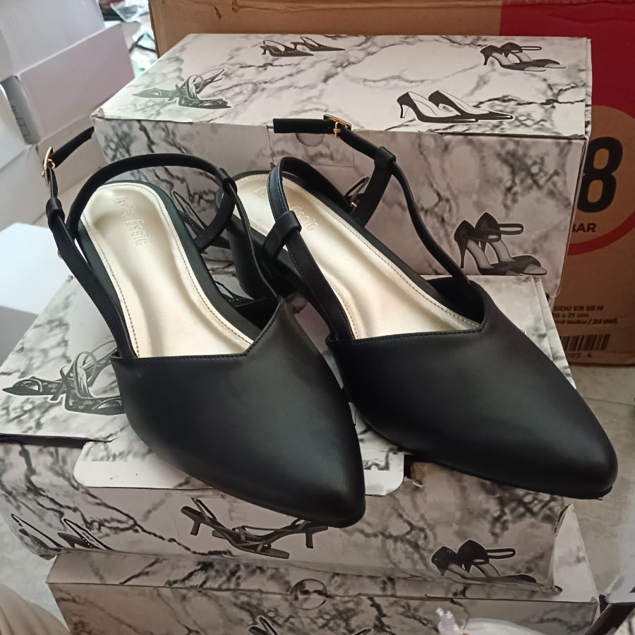 Navisa Heels Fashion/Hitam/40