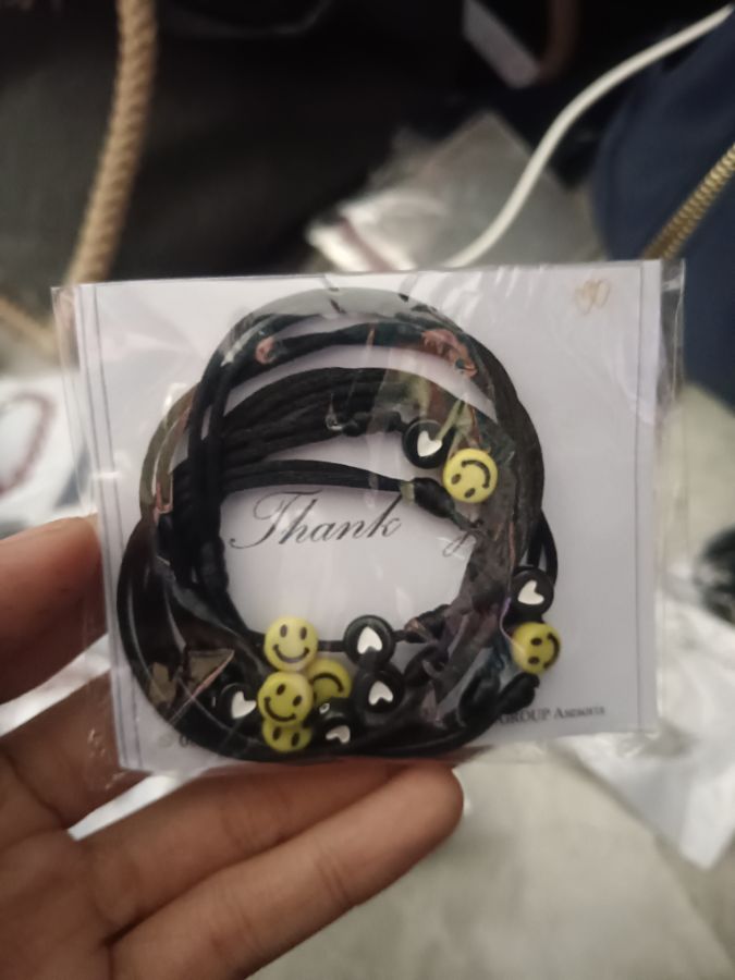 Gelang Tali Motif Emot Love 