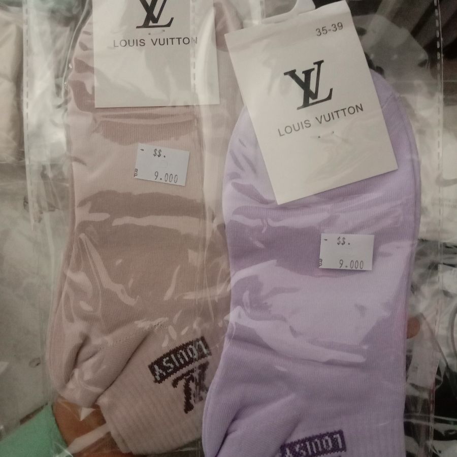 Kaos Kaki Louis Vuitton