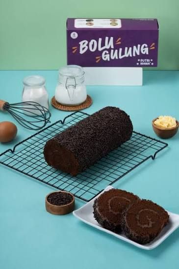 Bolu gulung putri mama