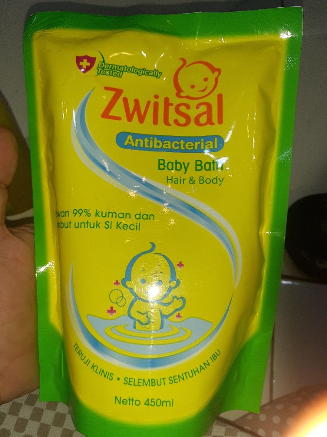 Zwitsal antibacterial baby bath 450ml
