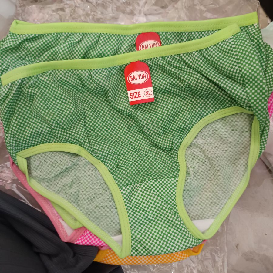 Baiyun Celana Dalam /XL