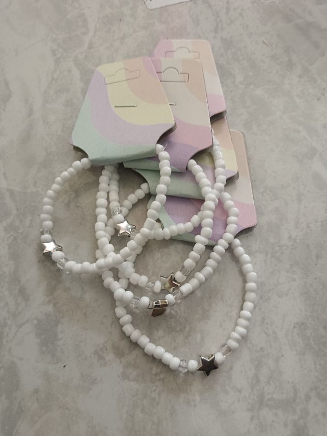 Gelang Manik Putih 